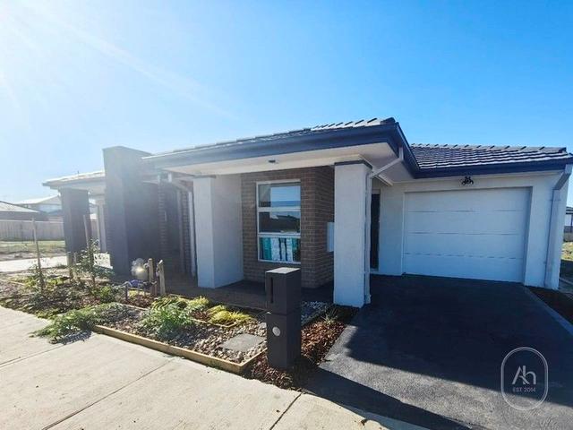 43 Tolkien Drive, VIC 3024