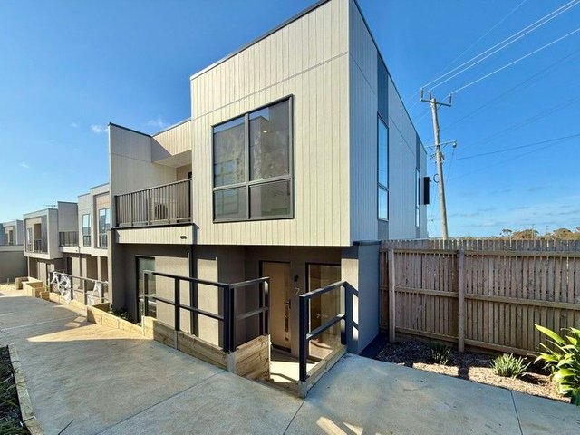 7/30 Basin Rise, VIC 3216