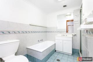 Bathroom (2017-04-10)