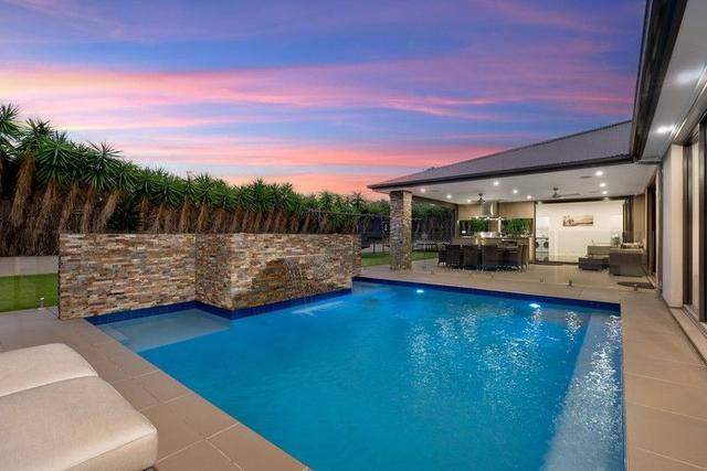 15 Pine Valley Crescent, NSW 2745