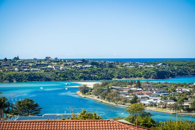 5 John Close, NSW 2548