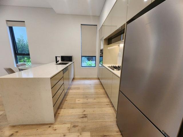G06A/21 Glen Street, NSW 2122