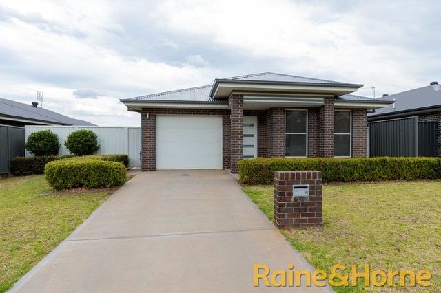 61 Magnolia Boulevard, NSW 2830