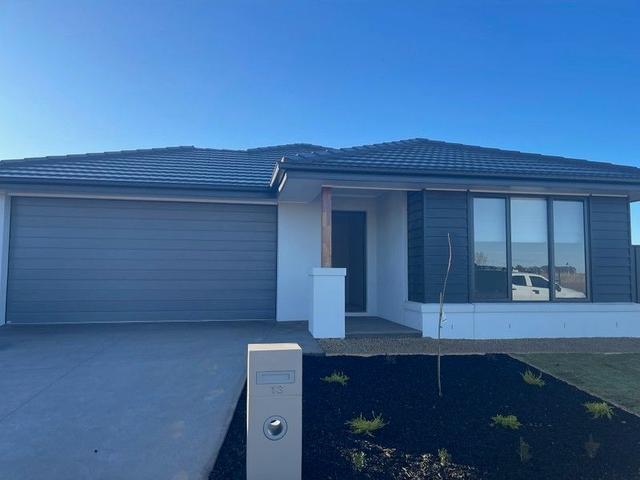 13 Gallop Circuit, VIC 3616