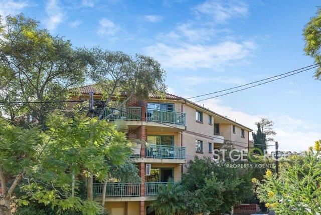 8/22 Sarsfield Circuit, NSW 2207