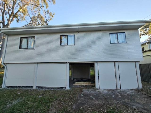 1-5 Coman Street South, QLD 4022