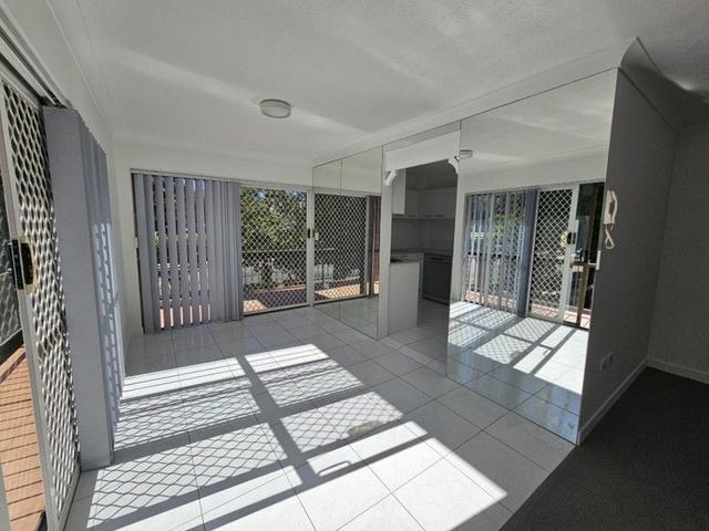 15/22 Commodore, QLD 4217