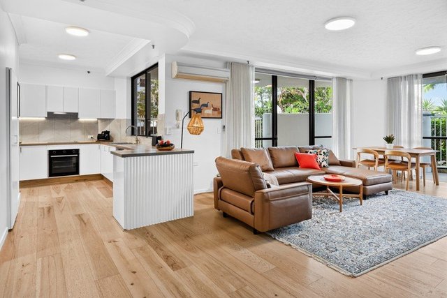 1/3 Cunningham Avenue, QLD 4217