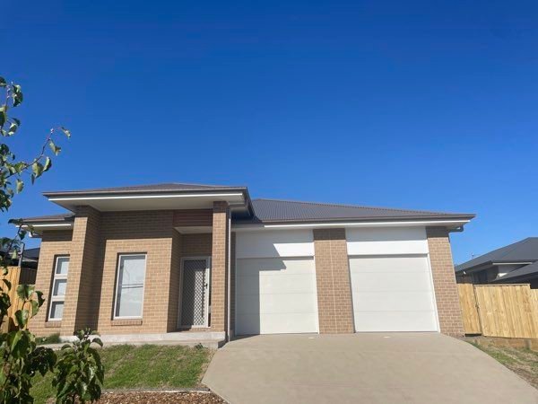 2/12 Guy Close, NSW 2334