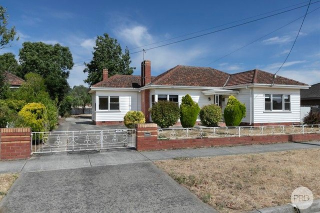 13 Park Street, VIC 3355