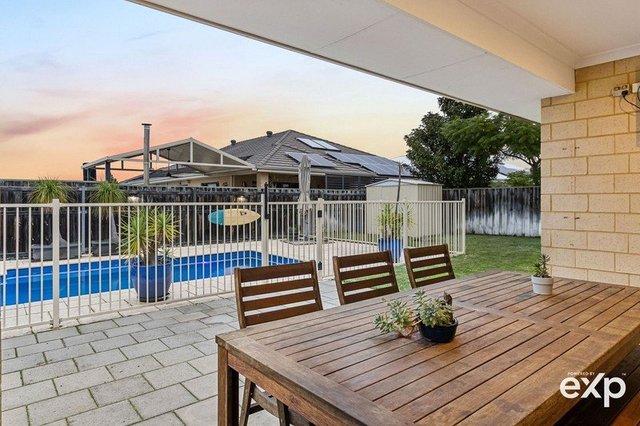 23 Pierre Bend, WA 6069