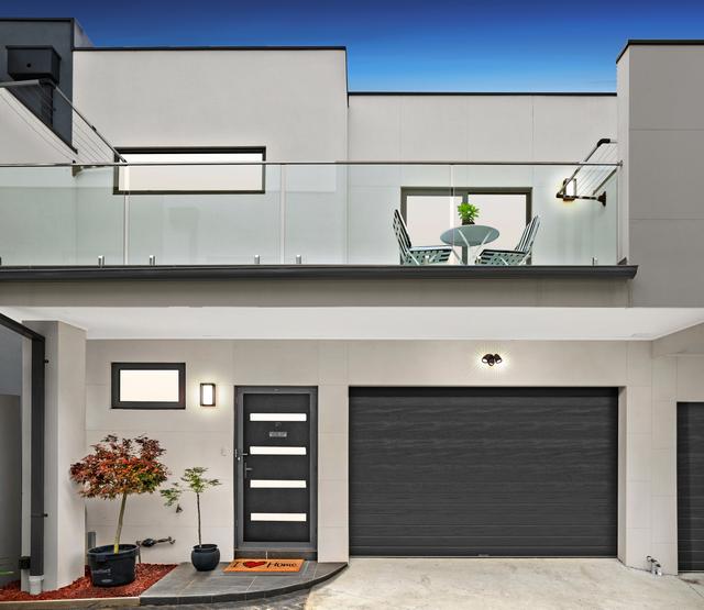 10/10 Elm Street, VIC 3153