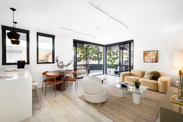 2/2A Gilbert Street, NSW 2095