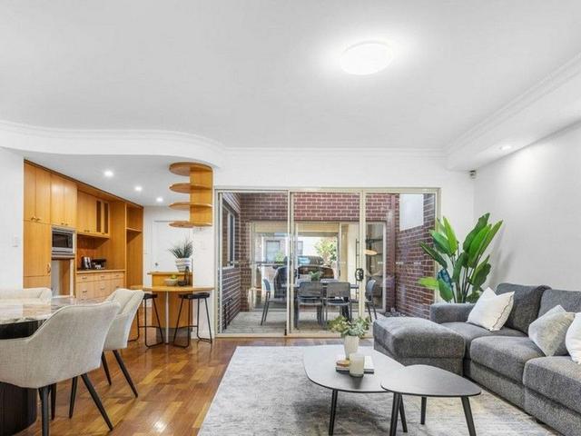 2 Tully Road, WA 6004