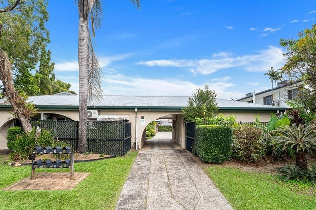 4/126-128 Greenslopes Street, QLD 4870
