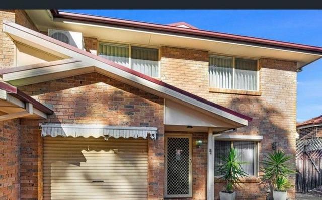 4/2 Charlotte Road, NSW 2766