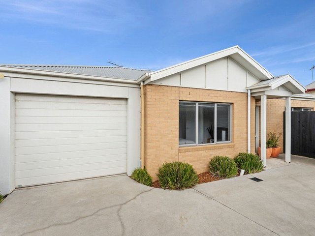 2/5 Fisher Avenue, VIC 3216
