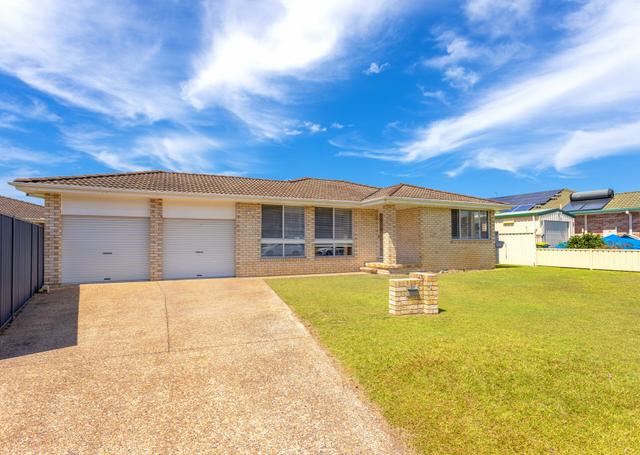 12 Shearwater Crescent, NSW 2427