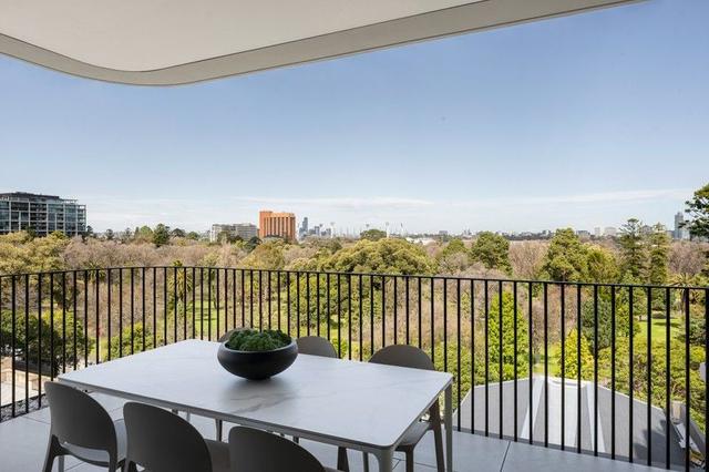 502/370 Albert Street, VIC 3002