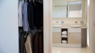 Bathroom (2019-10-11)