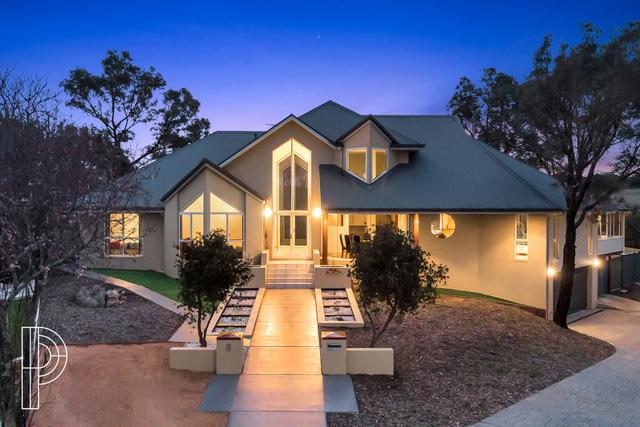 8 Eve Place, ACT 2913
