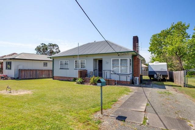 18 Bonarius Street, NSW 2285