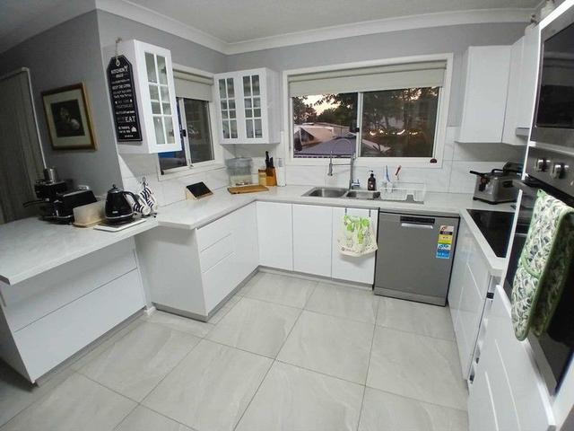 14 Carlow Dr, QLD 4405