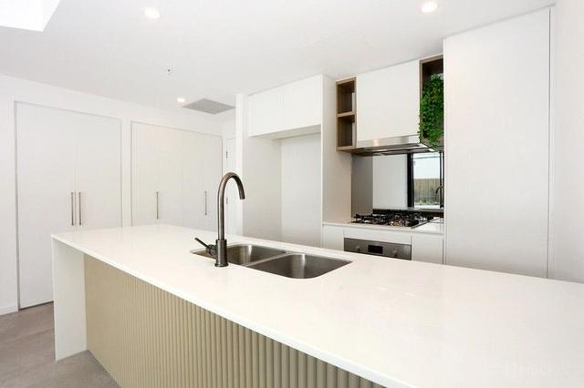 2103/10 Sickle Avenue, QLD 4212