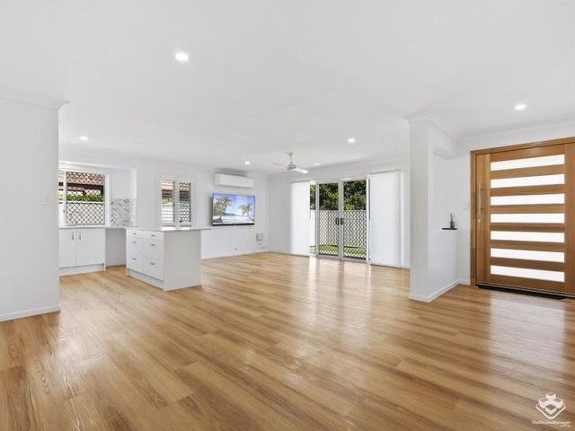 2/157 Whiting Street, QLD 4215