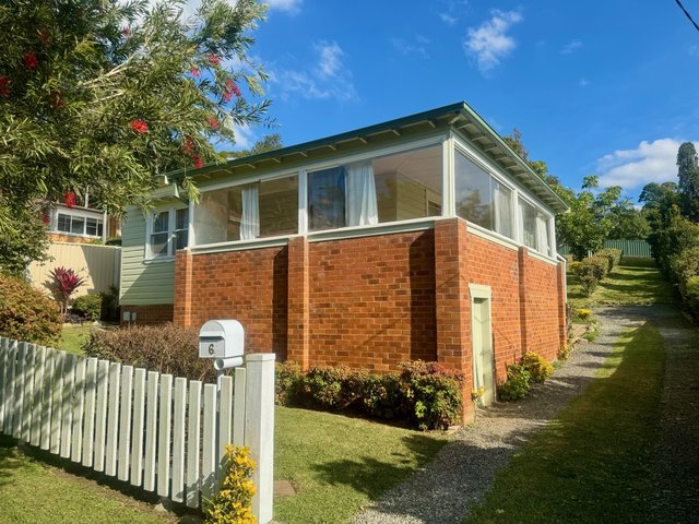 6 McKenzie Avenue, NSW 2500