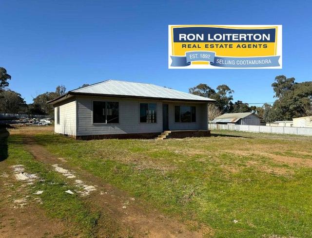 6 Bradman St, NSW 2590