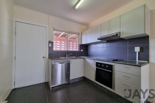 1/52 Fourth Avenue, QLD 4825