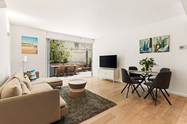 2/85 Bourke Street, NSW 2011