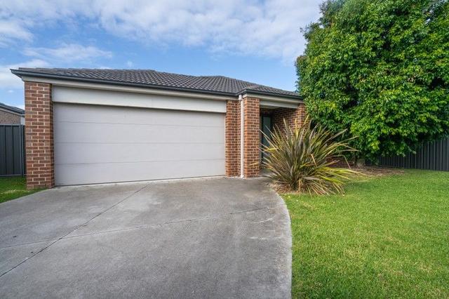 8 Speechley Court, VIC 3850