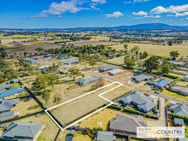 7 Campbell Parade, NSW 2350