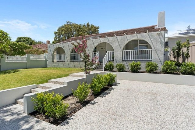 4 Woodhams Street, WA 6156