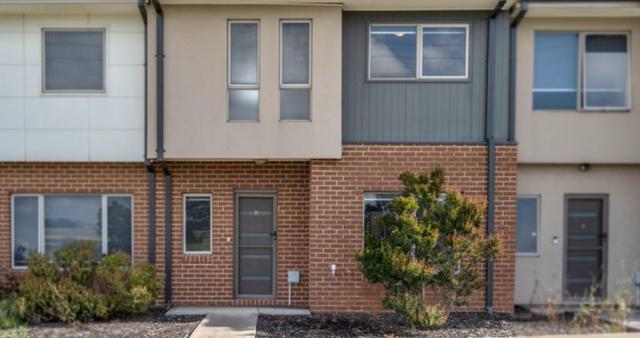 6/64 Escapade Boulevard, VIC 3064