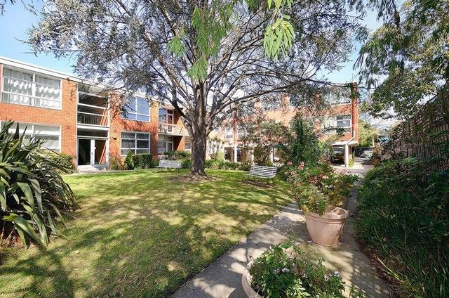 27/9 Meadow Street, VIC 3183