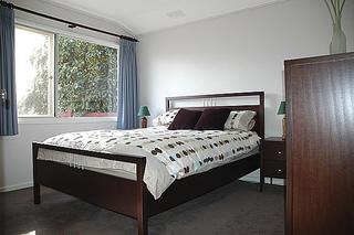 Bed 1 (2005-05-05)