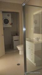 Bathroom (2014-12-18)