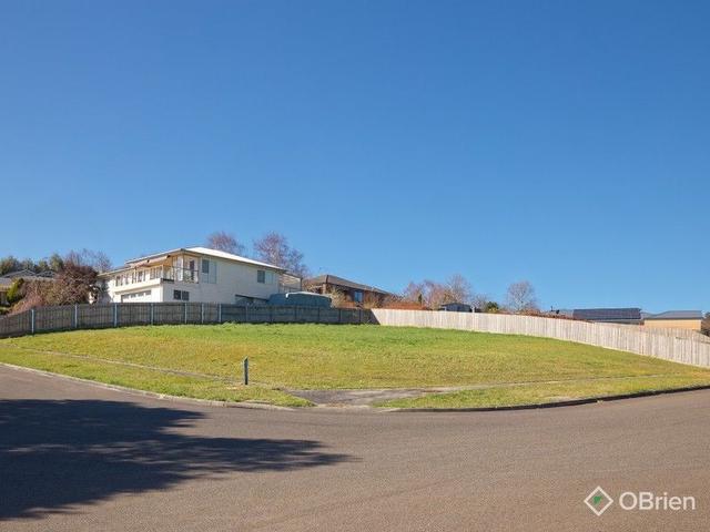 8 Peters Way, VIC 3831