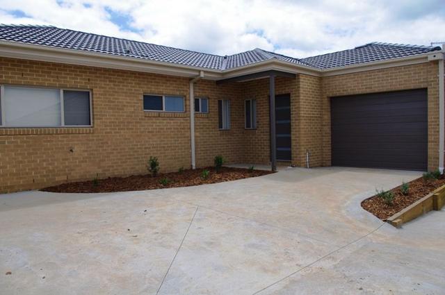 3/4 Waterway Crt, VIC 3764