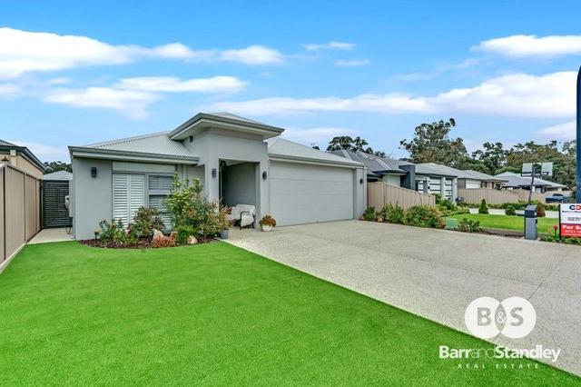 32 Dichiera Bend, WA 6230