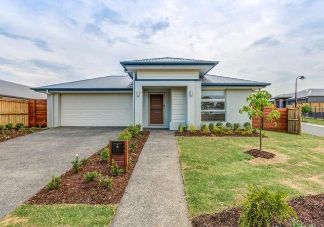 8 Windsor Drive, QLD 4055