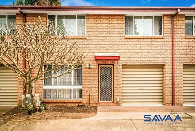 2/18 Putland Street, NSW 2760