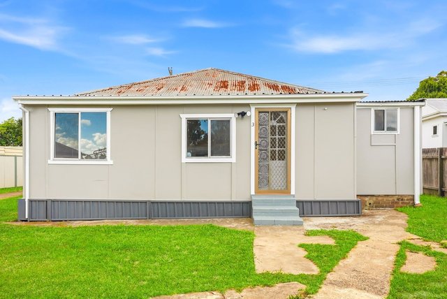 3/11 Shackel Av, NSW 2161