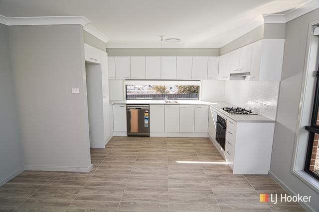 2/24 Junction Street, NSW 2845