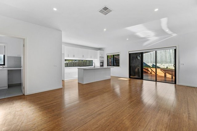 1/7 Dunrossil Close, VIC 3170