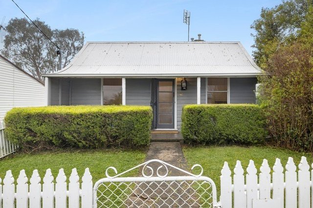 42 Hutton Street, VIC 3444