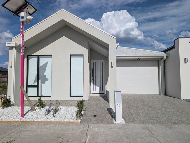15 Magenta Drive, VIC 3750